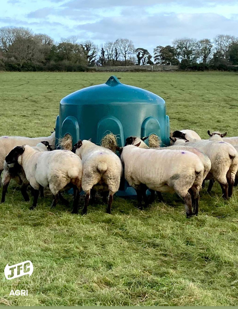 Heuraufe für Schafe 8 Fressöffnungen für Rundballen -Heuverlust sparen